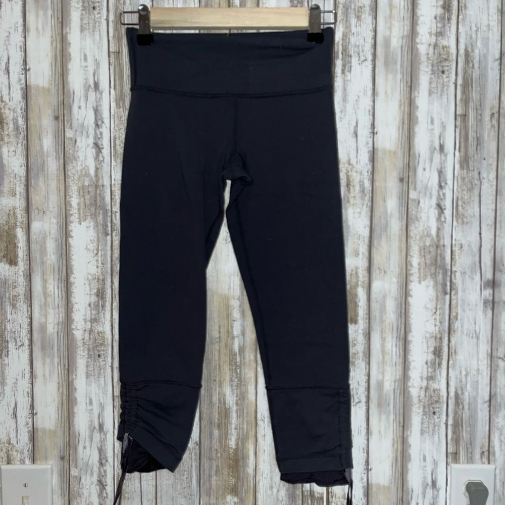 lululemon 21" cropped leggings size 4